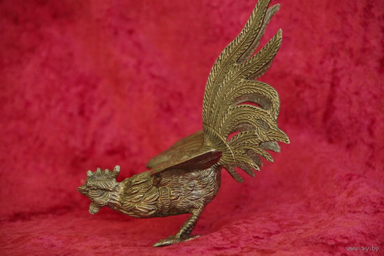 Статуэтка " Петух " , металл  ( высота 14 см , длинна 14 см )