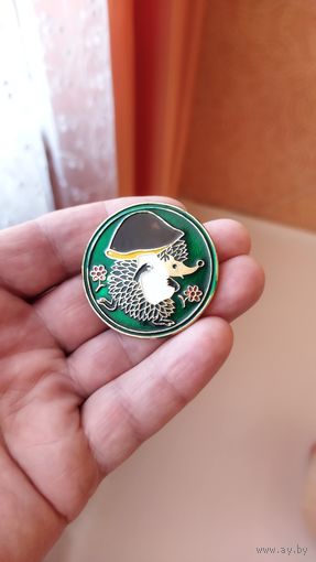 Значок. Ёжик (крупный).