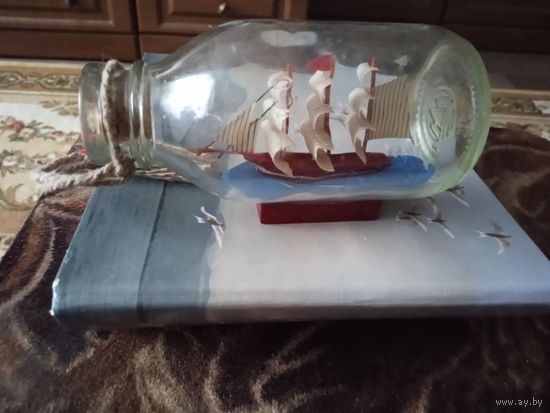 Настольный сувенир "Кораблик в бутылке"