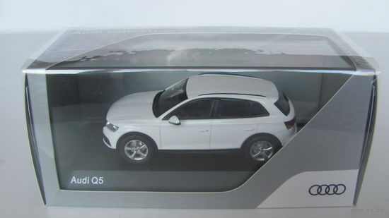 AUDI Q5, ибис белый, iScale