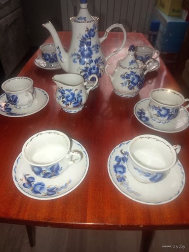 Кофейный фарфоровый сервиз