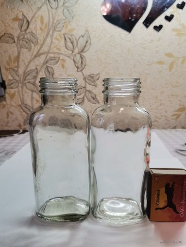 Бутылка старая (одним лотом) 175 гр.