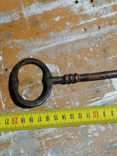 Старинный ключ.
