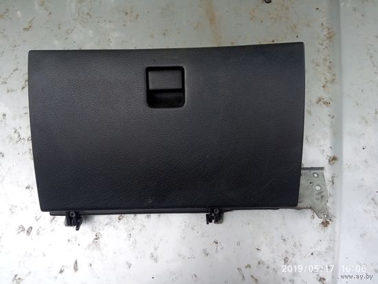 Лот 766. Бардачок Nissan Sunny N14. Старт с 5 рублей!