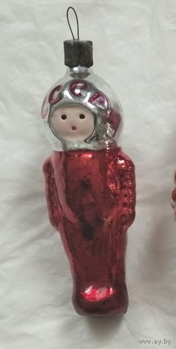 Ёлочная игрушка космонавт