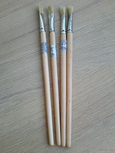 Десять Кисточек - Одним Лотом - /Художественная Оформительная Плоская КХООП-8/.