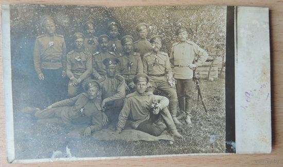 Фото ПМВ "Солдаты с цветами", до 1917 г.