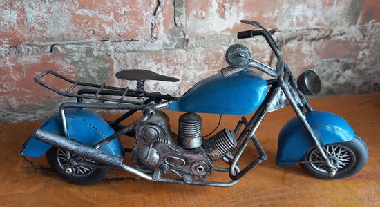 Мотоцикл - сувенир Harley-Davidson.