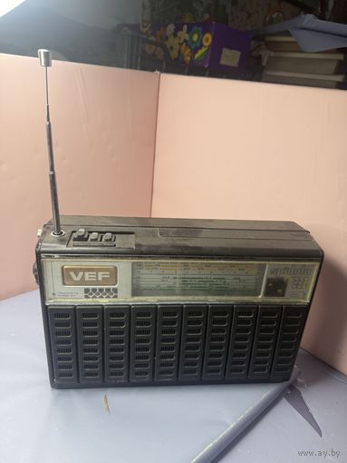 Старт с 1 рубля!Радиоприёмник ВЭФ Spidola 232! Смотрите другие лоты и предлагайте Ваши цены!