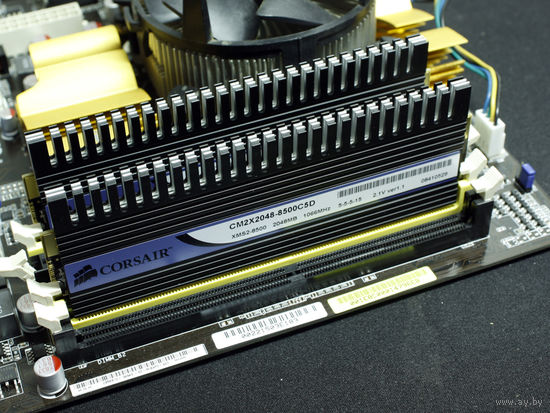 Оперативная память Corsair Dominator 1066 МГц CL5 DDR2