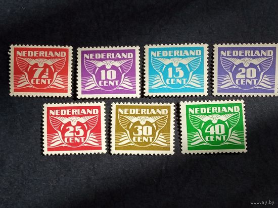 Нидерланды. 1941г. Стандарт. Mi381,382,384,386,388,389,390. Чистые, без следов наклеек.