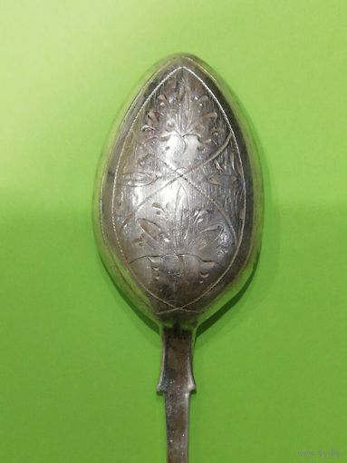 Серебряная ложка 84 пробы штихельная резьба
