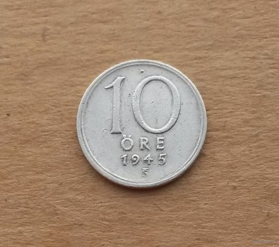 Швеция, 10 эре 1945 г., серебро 0.400