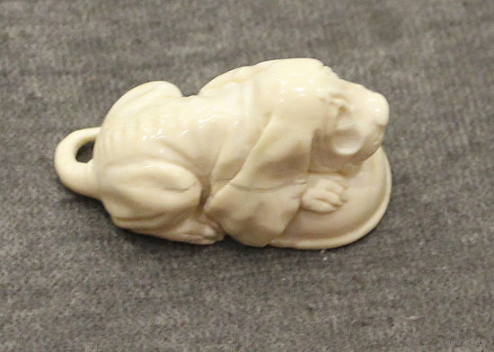 Нэцкэ , кость, резьба,период Мэйдзи (конец XIX – начало XX века)