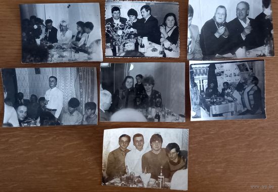Фотографии черно-белые.Застолье.