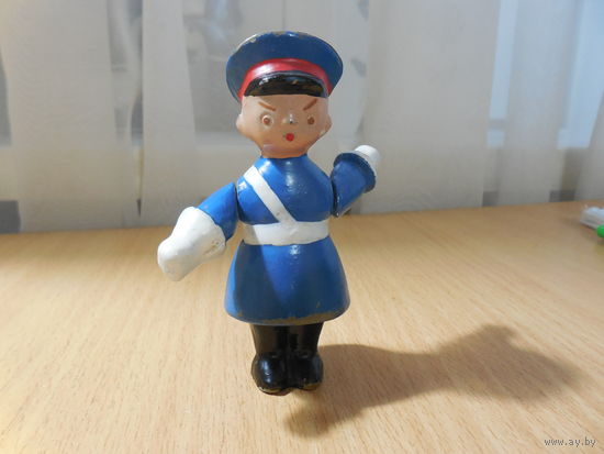 Игрушка. Регулировщик. Милиционер.