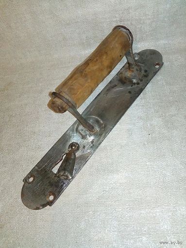 Ручка дверная со скважиной