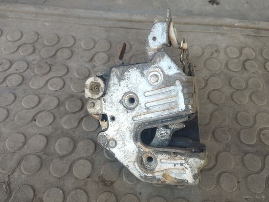 Замок двери передней левой Mercedes E W124