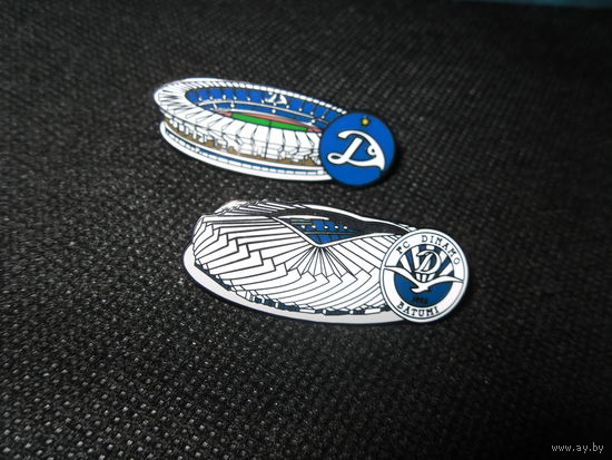 Два значка стадионы Грузии.