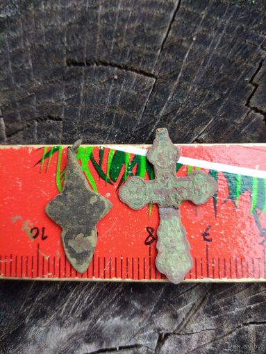 Крестики. 2 штуки (2). Находка