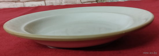 Тарелка эпохи СССР. Бугульминский фарфоровый завод, г. Бугульма Татарская АССР, 1982-1992 гг