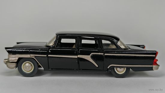 Модель "Чайка" ГАЗ-13 лимузин СССР 1:43 модель А15. Коробка!