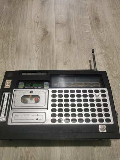 Магнитофон VEF 260 на запчасти.