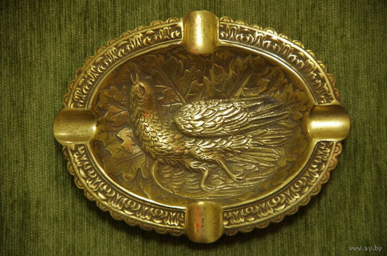 Пепельница латунная  (  13,5  х 17 см )