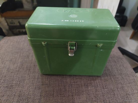 Футляр пластмассовый ИД-1 от дозиметра индивидуального (14х15,5х8 см), есть несколько штук, цена за 1.