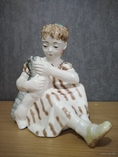 Редчайшая статуэтка СССР. Девочка с кошкой. Оригинал. Аукцион с рубля.