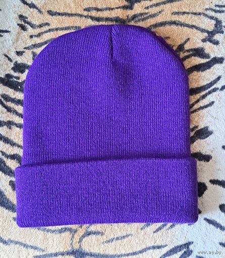 Фиолетовая шапка на 6-10лет, новая, хорошо тянется, ширина шапки-18см