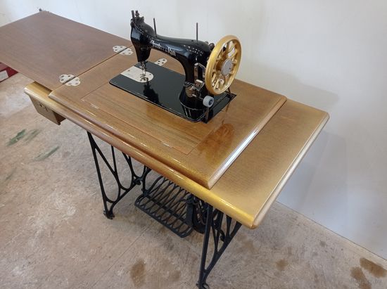 Швейная машинка реставрированная