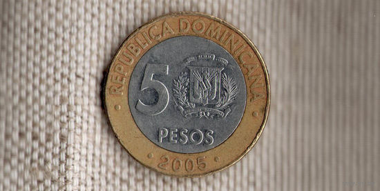 Доминиканская Республика 5 песо 2005/биметалл(dic)