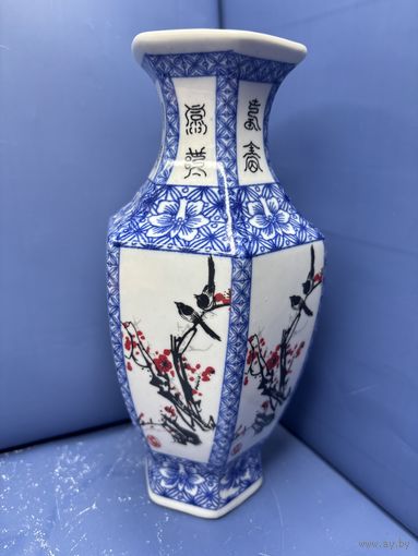 Ваза шестигранной формы фарфор Китай