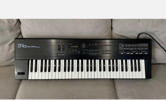 Винтажный синтезатор Roland D-10
