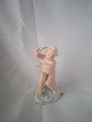 Путти с палочкой.