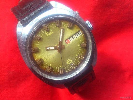 Часы СЛАВА 2428 из СССР 1980-х , РЕДКИЕ , в ДОСТОЙНОМ СОСТОЯНИИ