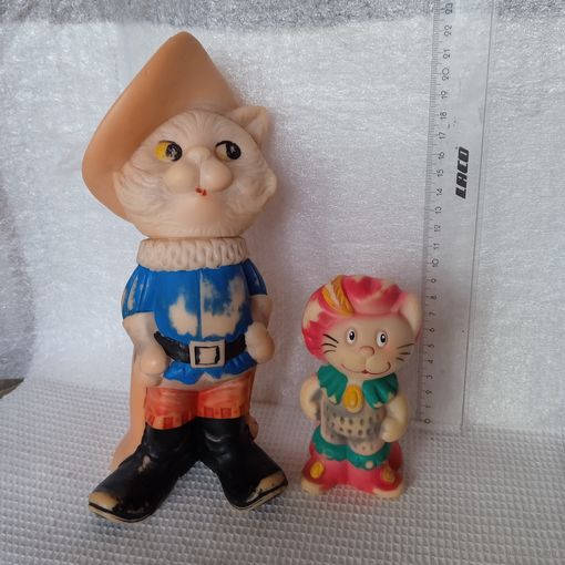 Резиновые игрушки. Кот в сапогах, 2 шт. Цена за лот. 20