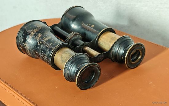 Бинокль отличный  не двоит