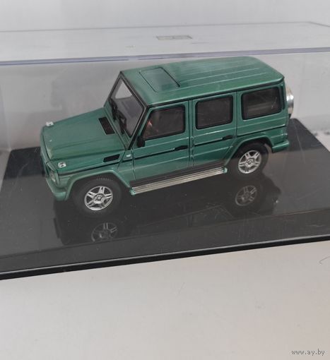 AutoArt  Mercedes G-Wagon 1:43