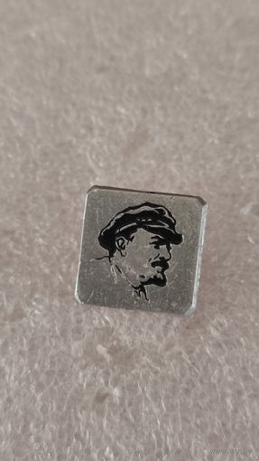 Значек знак Ленин,200 лотов с 1 рубля!!!