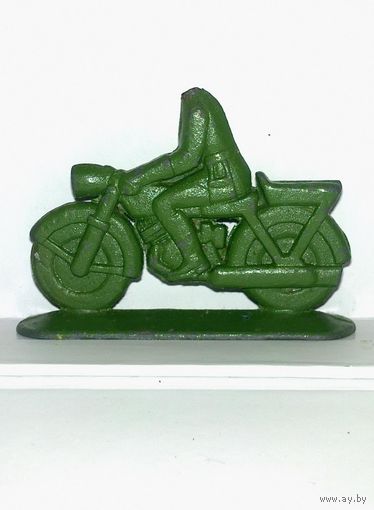 Солдат мотоциклист, с потерями