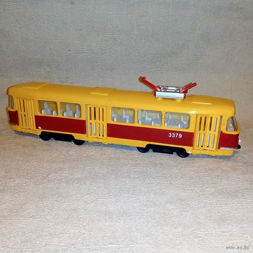 Трамвай со светом и звуком "Технопарк"