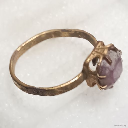 Перстень со вставкой и в позолоте (6)