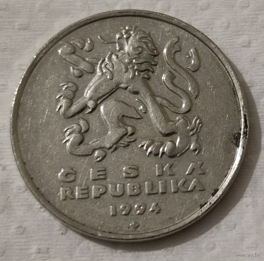 Чехия 5 крон, 1994 Отметка монетного двора: "кленовый лист" - Виннипег, Канада (14-13-15)