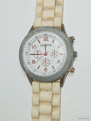 Кварцевые часы Geneva .  С рубля