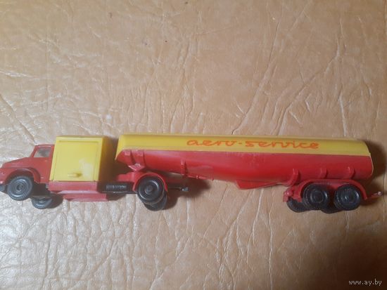 Машинка гдр !