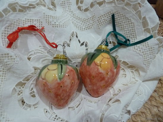 Ёлочные игрушки Фарфор 2 шт. "Клубнички"