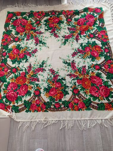 Платок СССР, большая шаль винтажная, 1.50/1.50.