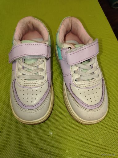 Кроссовки на девочку, р.27, б.у